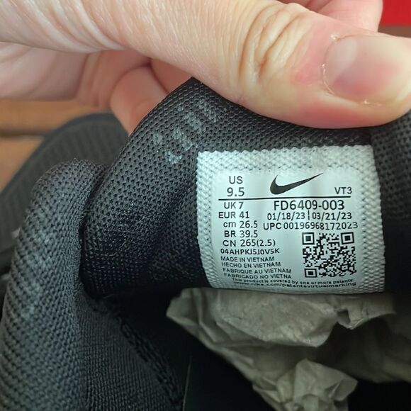 Nike Air Max Pulse Black US Women 9.5/UK 7/EU 41(FD6409-003)Box Slightly Crushed - Picture 12 of 14